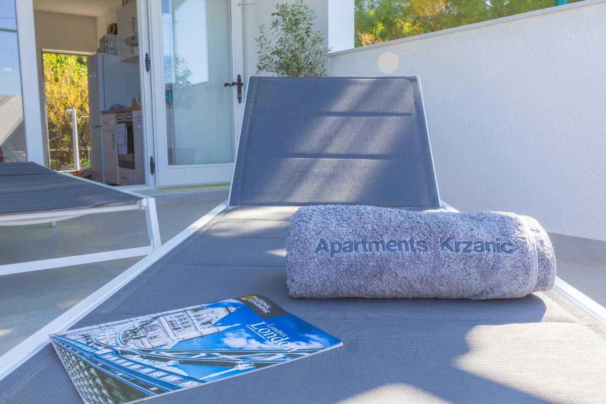 Apartments Krzanic Podgora Exteriör bild